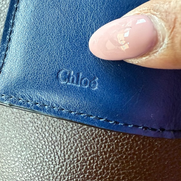 Chloe Mini C Trifold - Picture 5 of 7